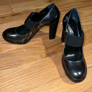 Hogan women’s metallic silver/black Mary Jane heels size 36 (6)